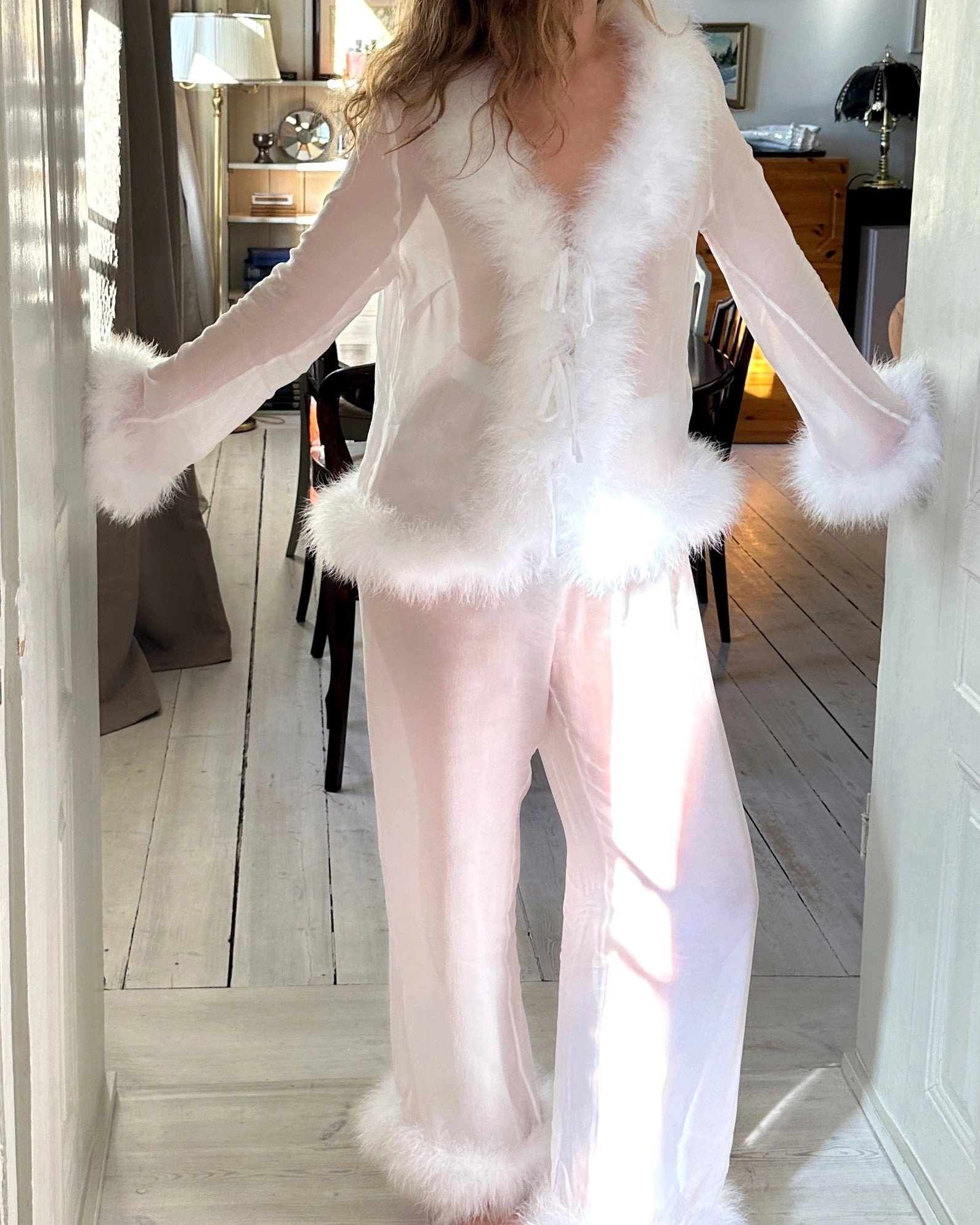 Afrodita Lounge Set in White