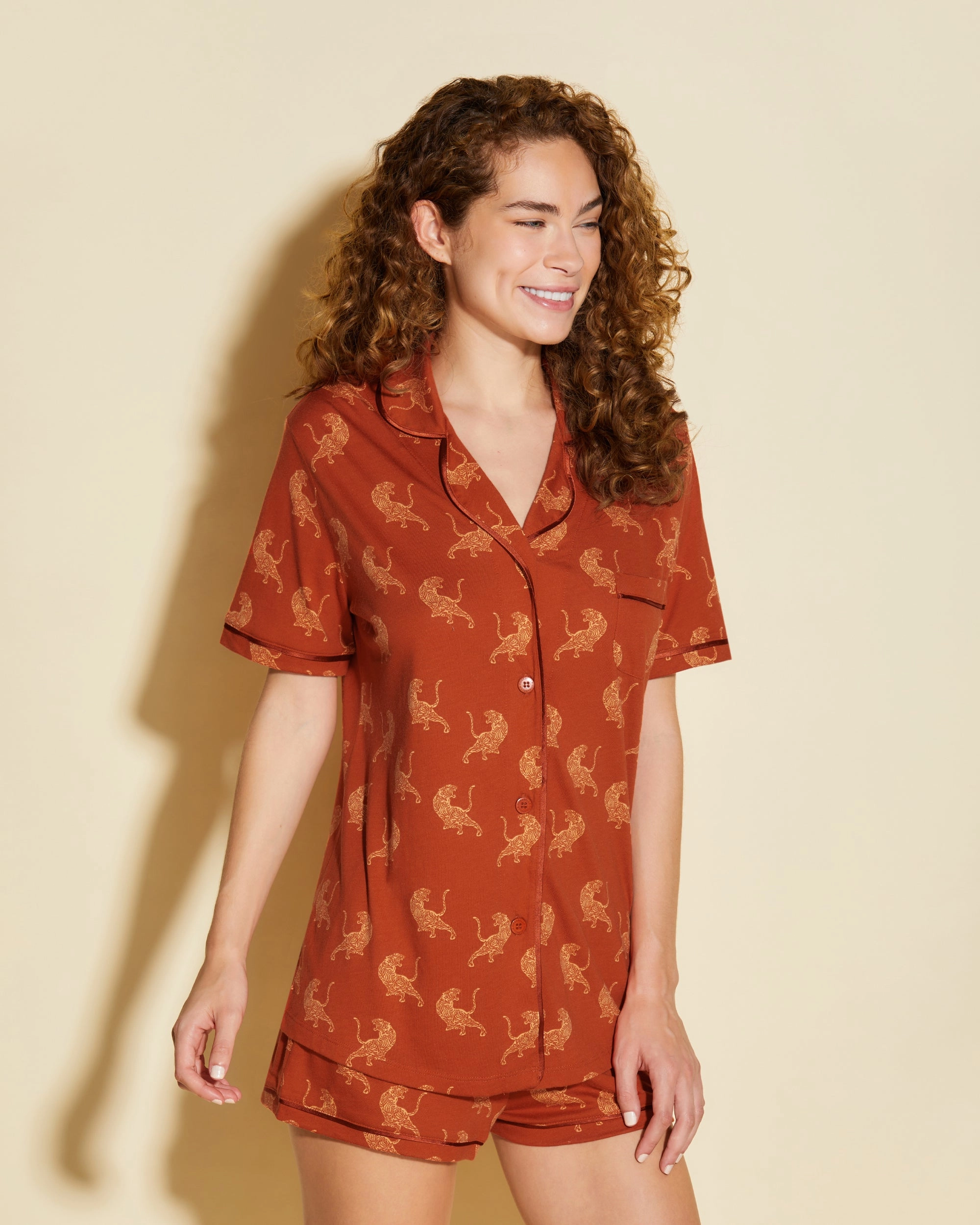 Conjunto De Pijama Con Camisa De Manga Corta Y Pantalones Cortos