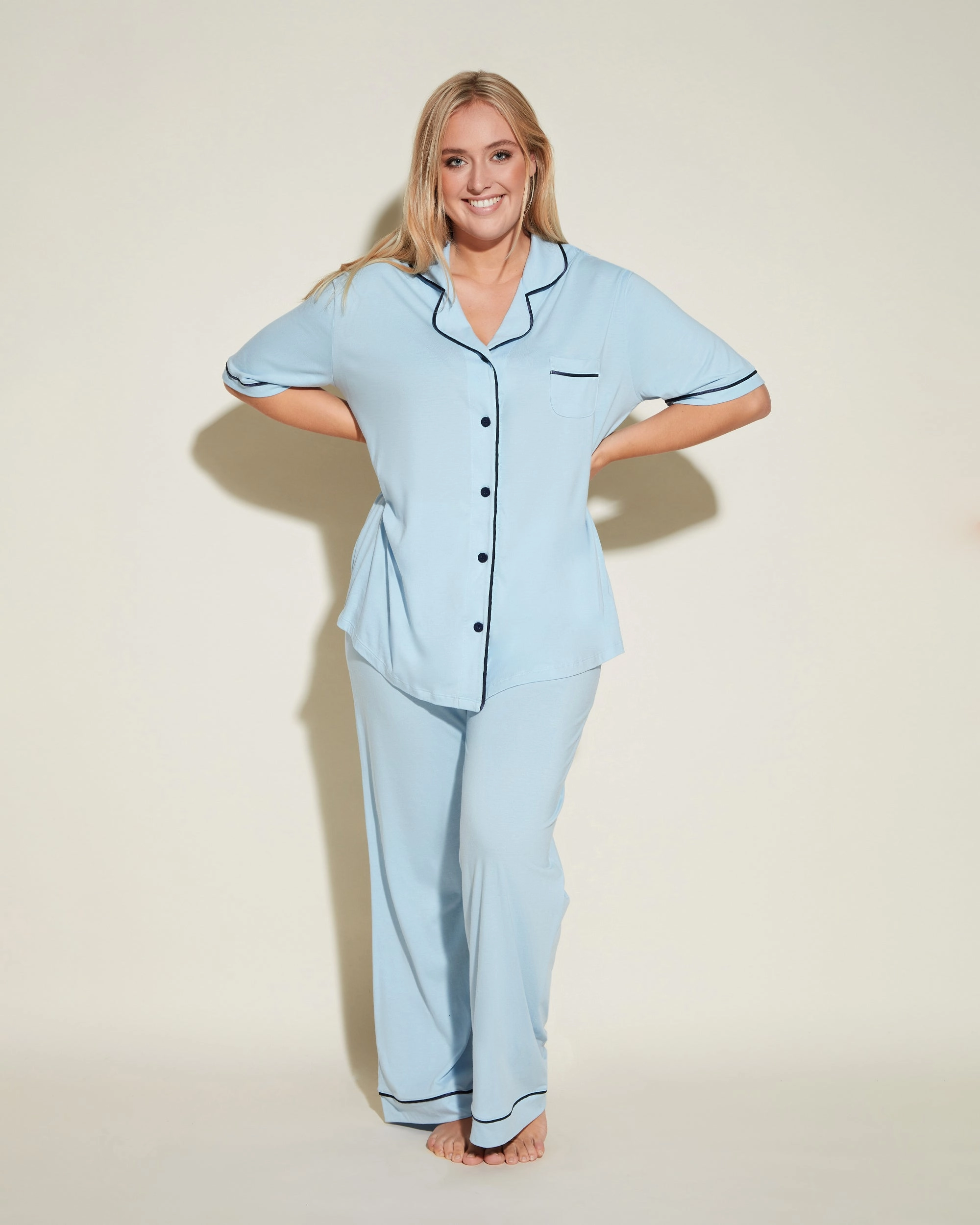 Conjunto De Pijama Con Camisa De Manga Corta Y Pantalones