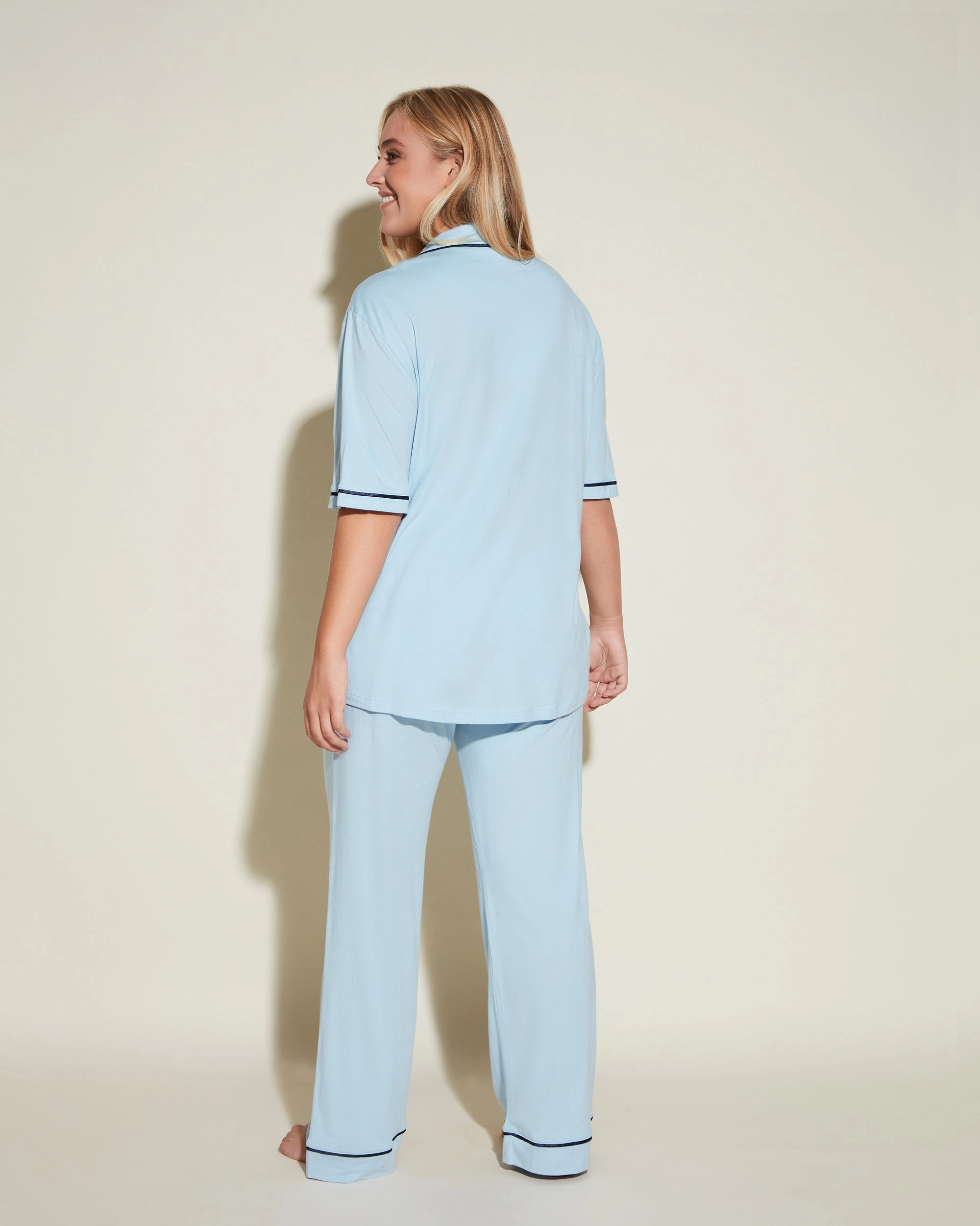 Conjunto De Pijama Con Camisa De Manga Corta Y Pantalones