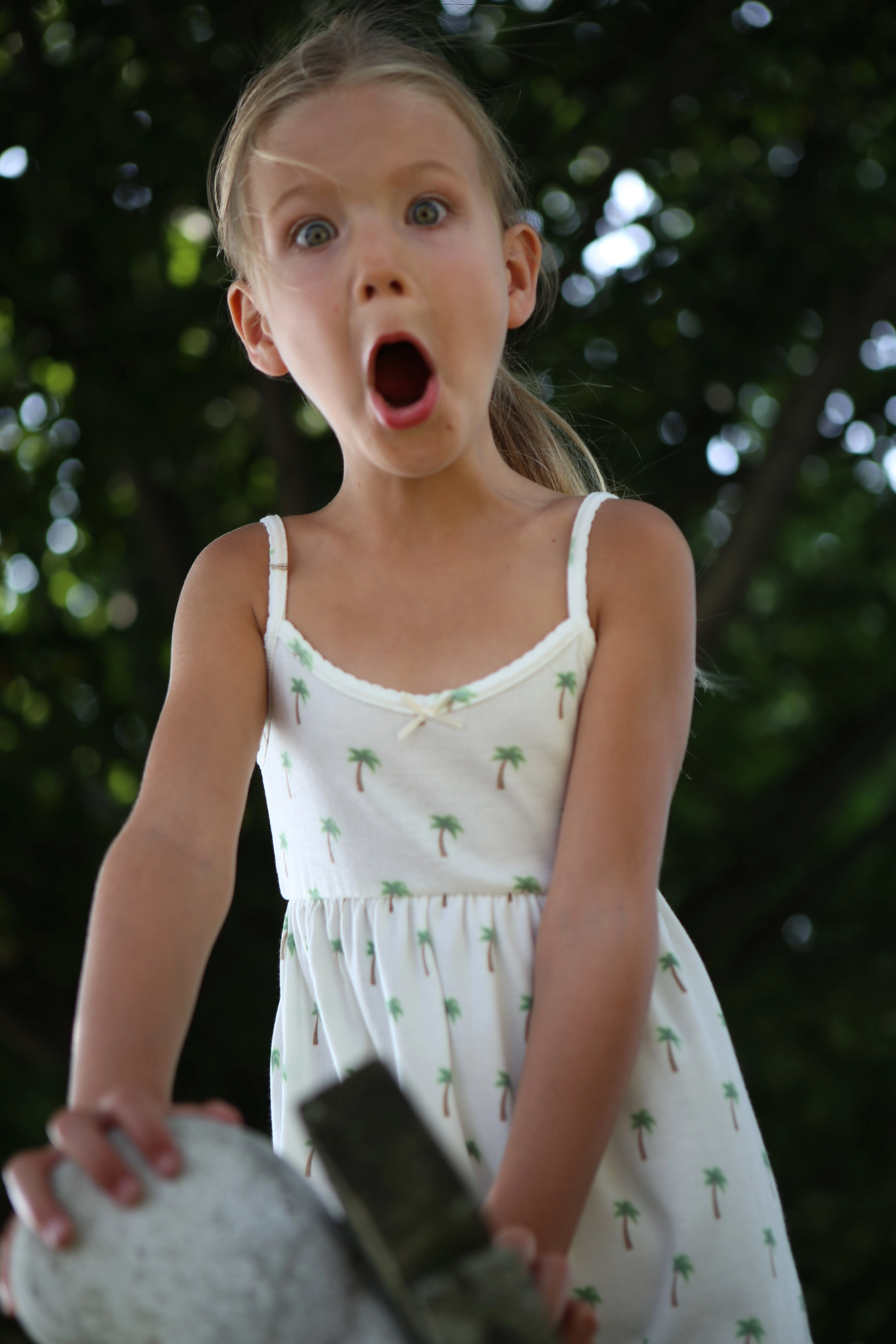 KIDS PRINTS LOOKBOOK