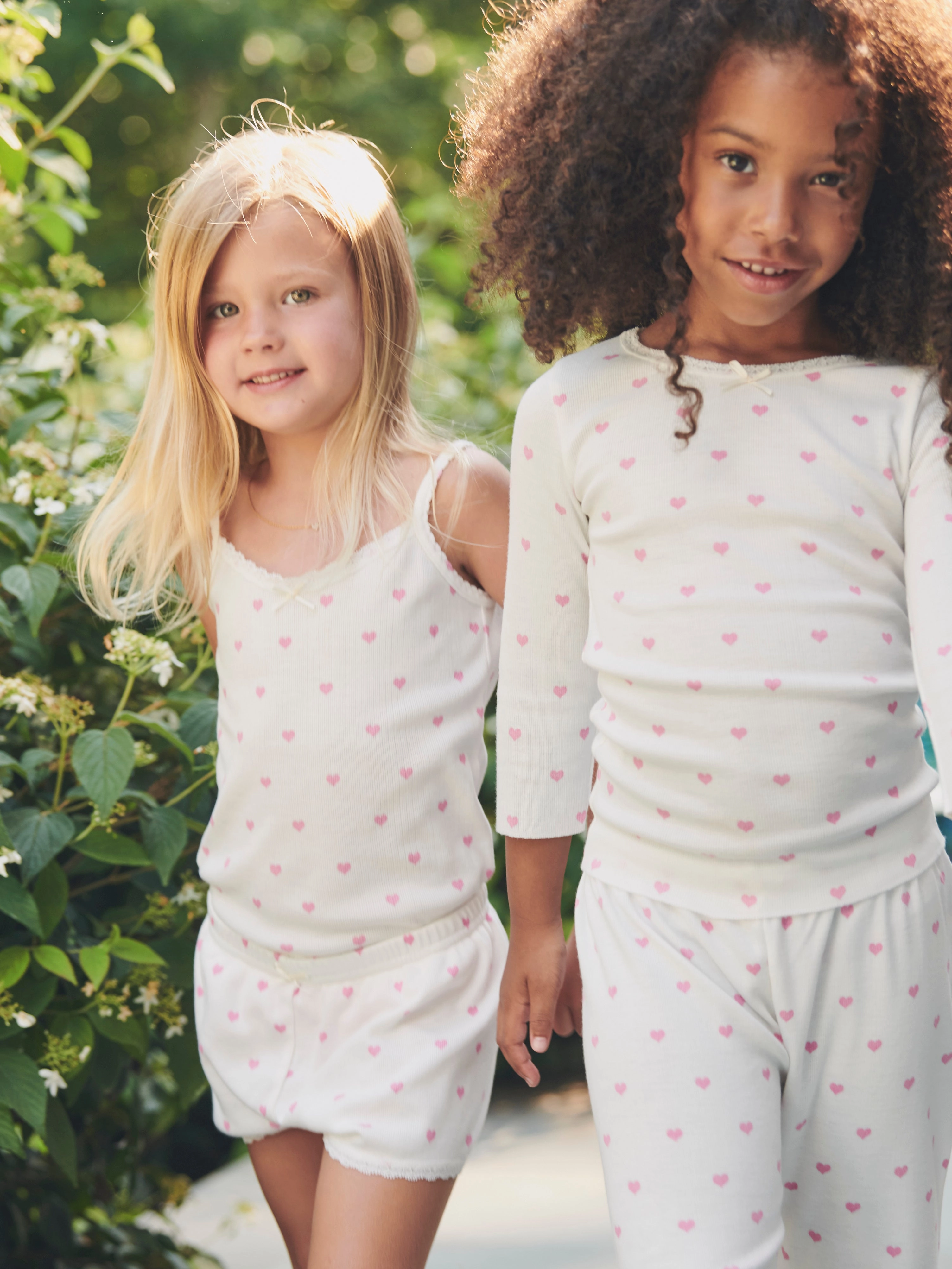 KIDS PRINTS LOOKBOOK