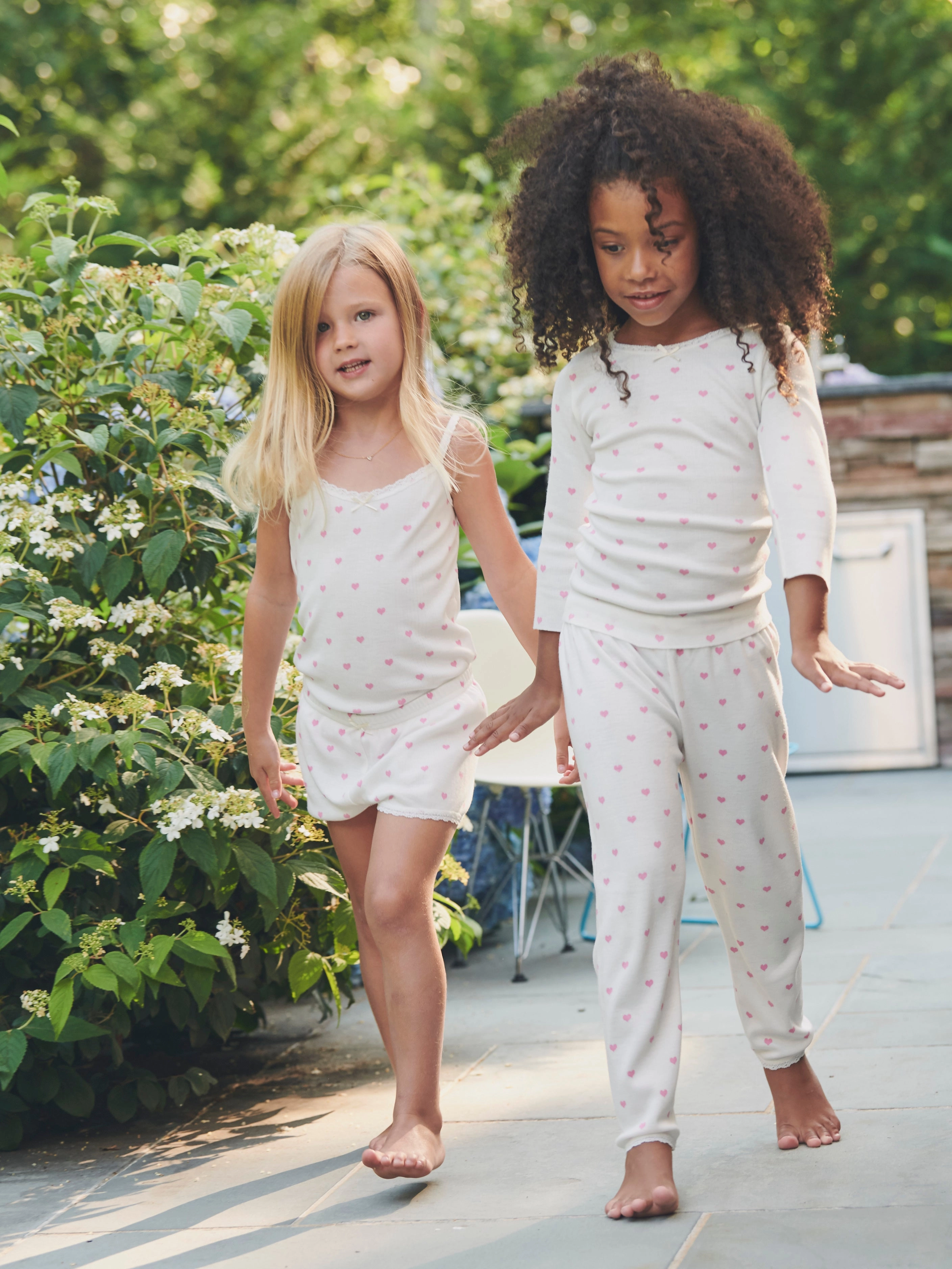 KIDS PRINTS LOOKBOOK