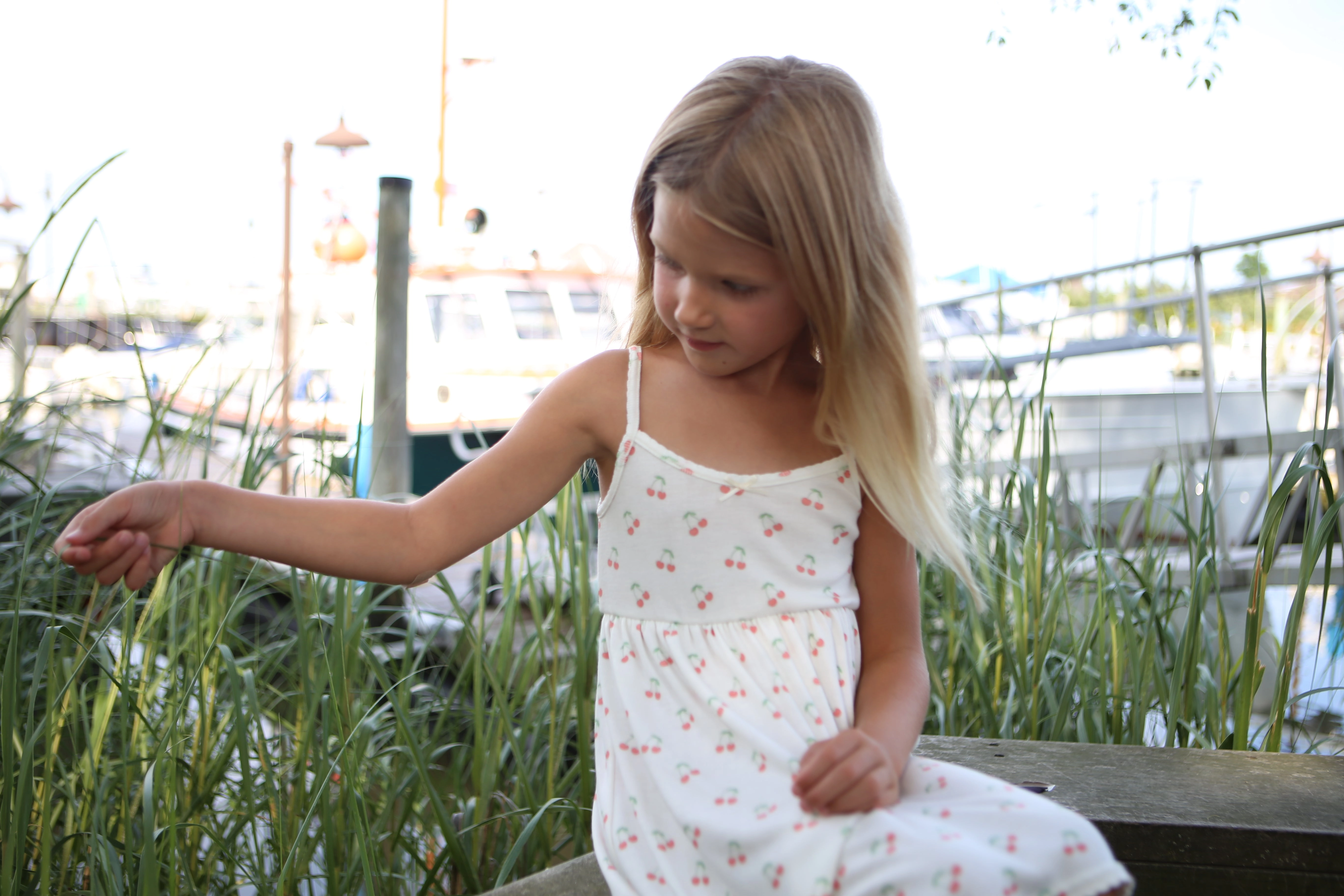 KIDS PRINTS LOOKBOOK