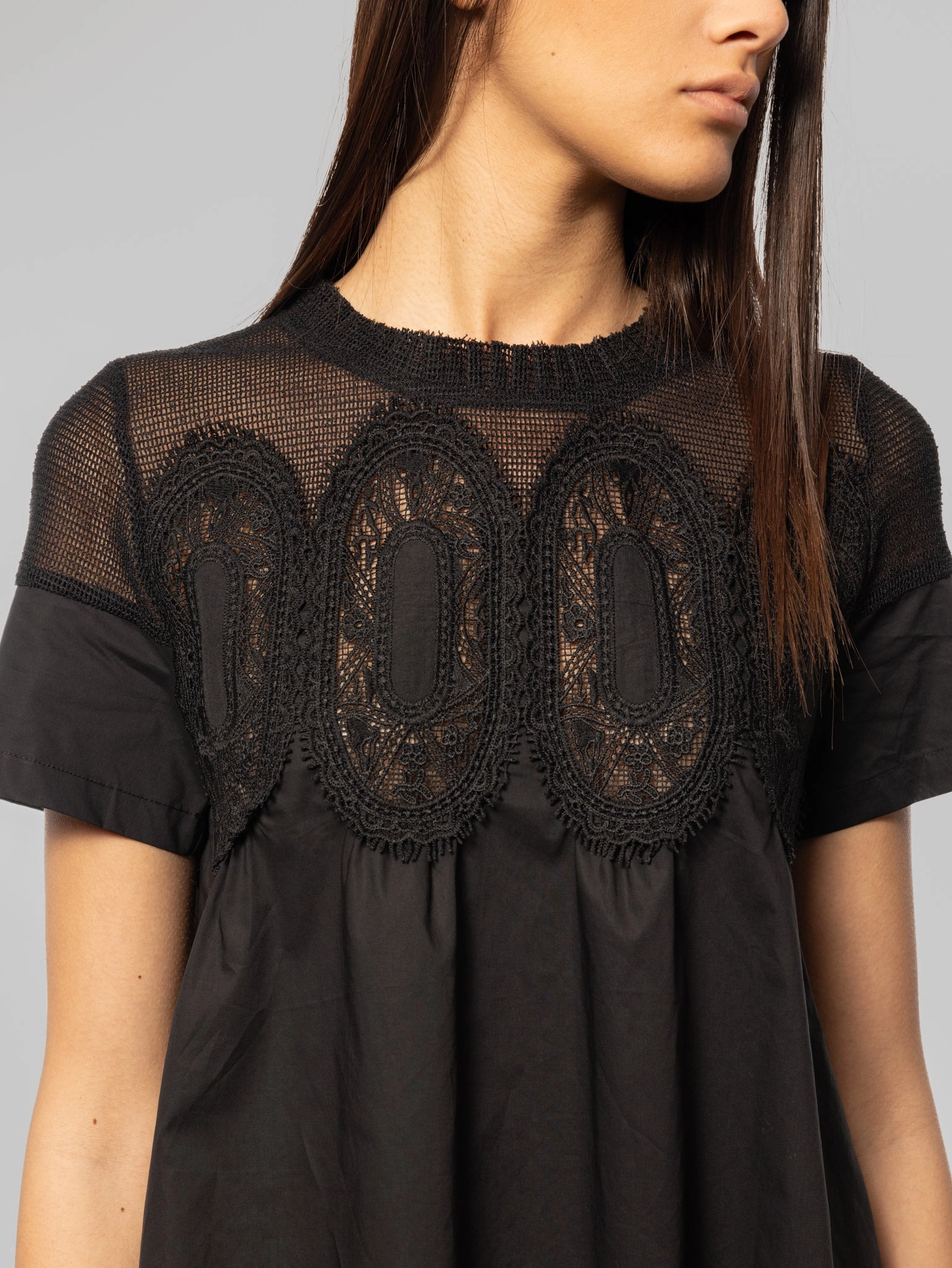 Short Cotton Dress with Black Lace
